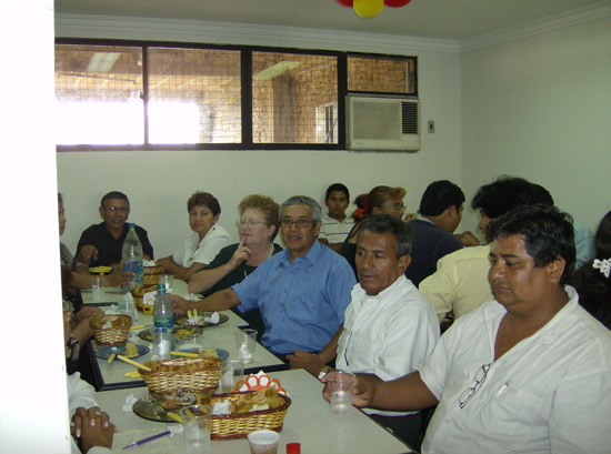 We all went out for a big family dinner afterwards... abuelita would of loved it. 