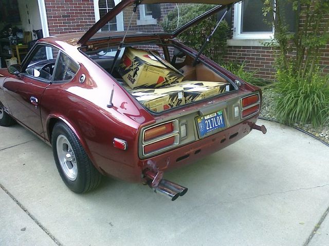 Rims loaded into the back of the Z. 